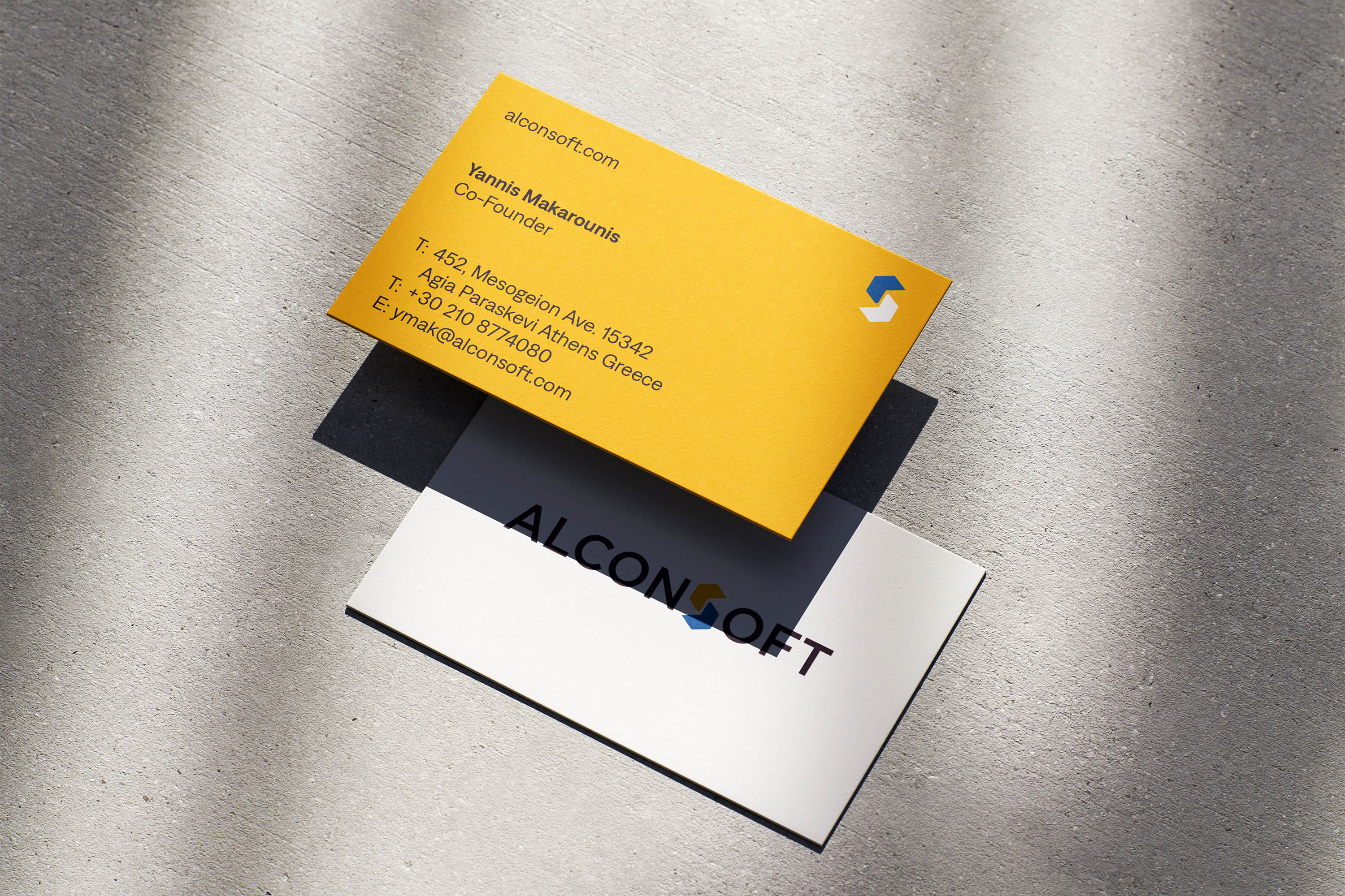 AlconSoft 700gr thickness Business Cards in craft paper.
