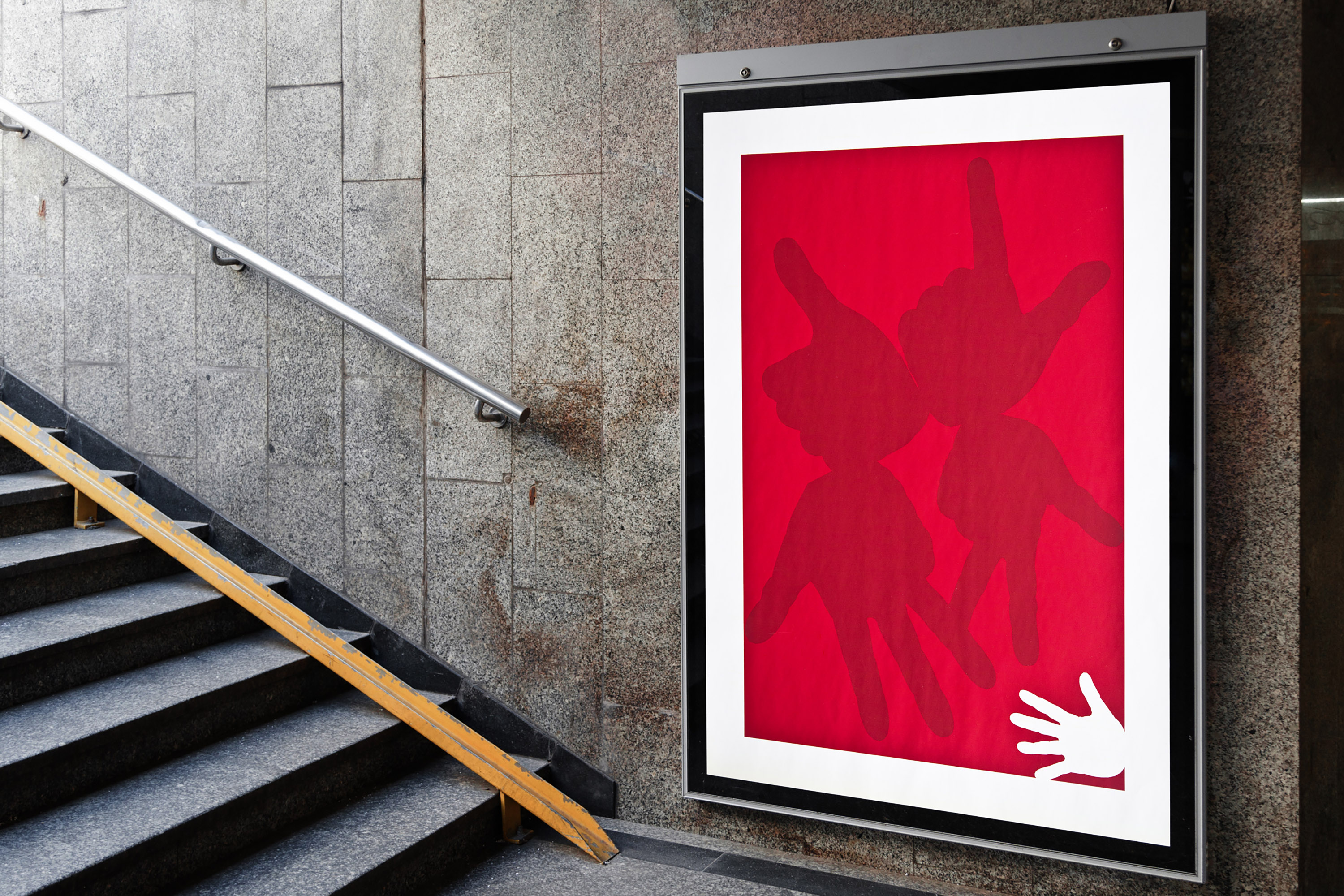 5years_DeltaDi in Metro station walls